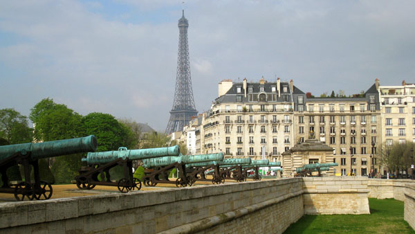 Eiffel Cannons